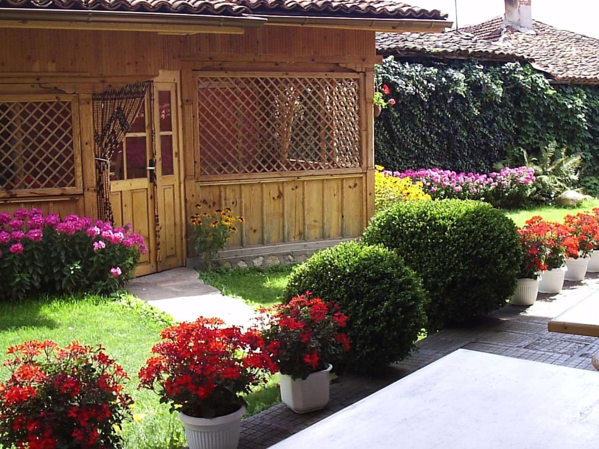 Guest House Astra Koprivshtitsa Esterno foto