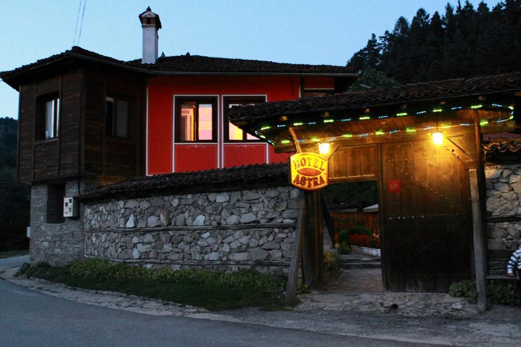Guest House Astra Koprivshtitsa Esterno foto