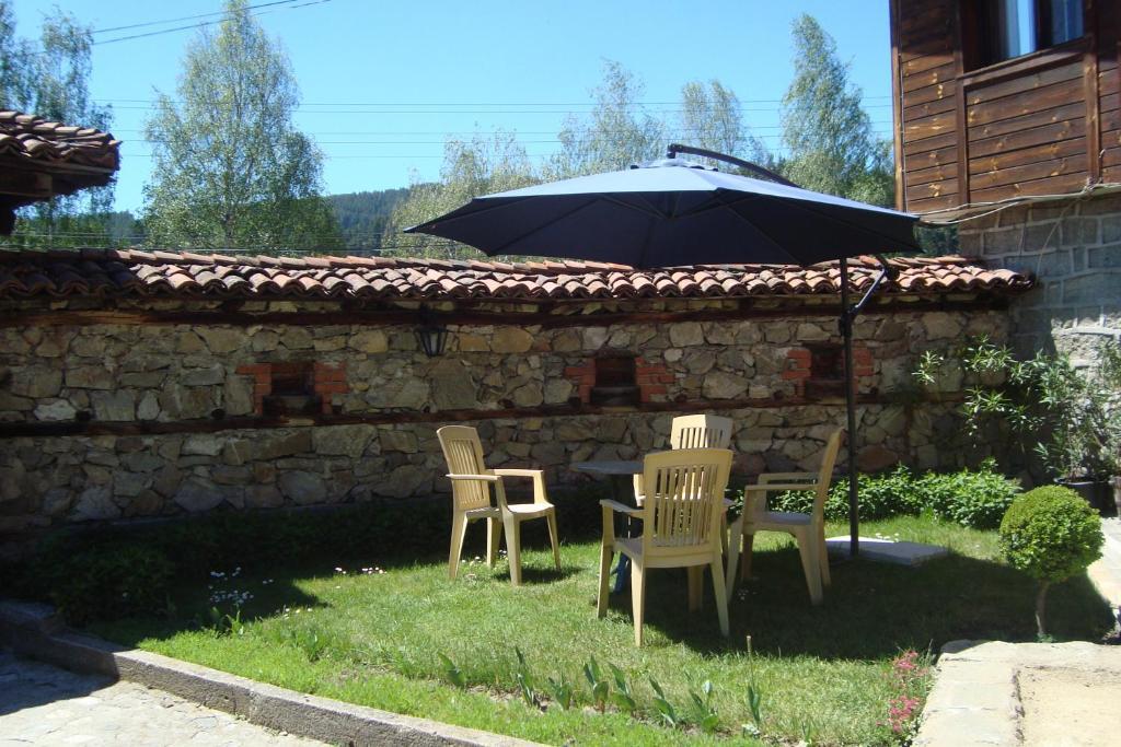 Guest House Astra Koprivshtitsa Esterno foto