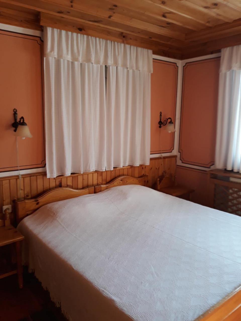 Guest House Astra Koprivshtitsa Esterno foto